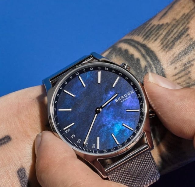 Why Skagen Watches Are Perfect for Minimalist Professionals: Timeless Calm in a Noisy World