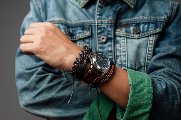 Best Watches and Accessories for Travel in Ghana