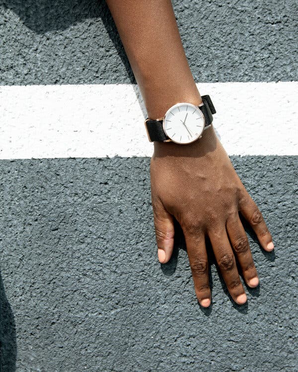Why Minimalist Watches Are Trending in Ghana